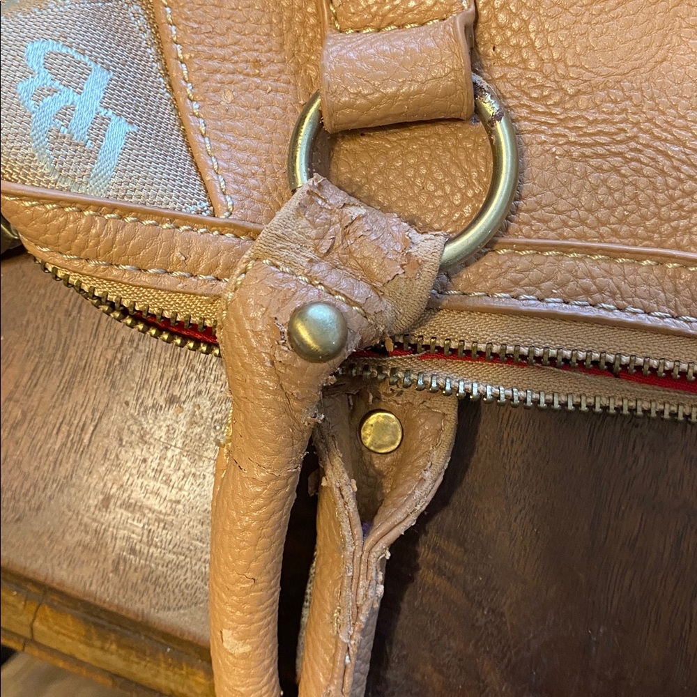 Dooney & Bourke Y2K-ERA. handles are peeling along with other spots see photos. - Picture 14 of 16